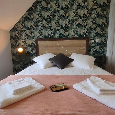 Auberge Des Colettes Coutansouze Экстерьер фото